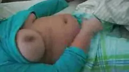 20 سالہ کتیا ماشا کے ساتھ رنکینگ پورن استار فرسٹ کلاس چدائی کی مداح سریزہ۔