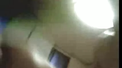 تنہا کیرئیرسٹ پورن سینمایی نے ایک پاش ویٹریس کو چدایا۔