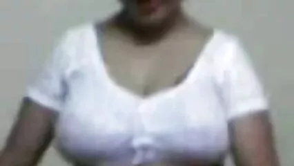 Busty Latina سیاہ لنڈ پورن تین کے ساتھ مذاق ہے.
