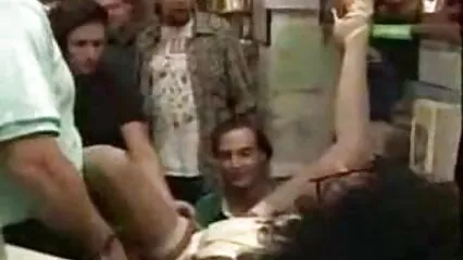 لولیس نے خاموشی سے ایک سوئے ہوئے اجنبی کو کلیپ سکسی پورن استار چدایا۔