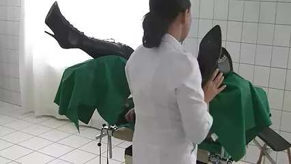 عورت ٹرنک میں پھنس گئی، بدمعاش نے کتیا کی بات کا پورن 2019 فائدہ اٹھایا.