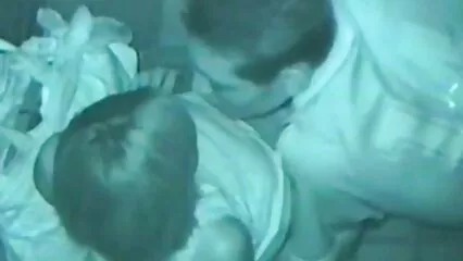 غسل خانے اور سونے کے کمرے میں پڑوسی کے اندر کا حصہ بھونا۔ دانلود فیلم های سکسی پورن