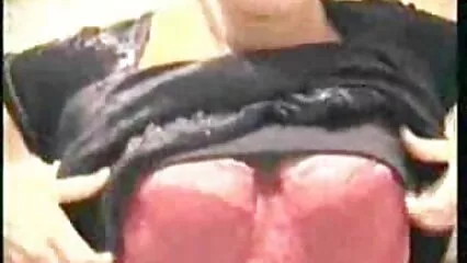 خوبصورت کنواری نے پہلی پورنژاپنی بار سیکس کیا۔