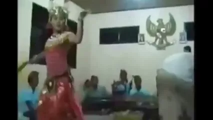 فوج کی بہنیں - روسی ترجمہ کے سازمان پورن ساتھ آن لائن فحش فلم دیکھیں۔